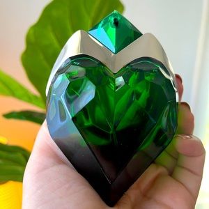 Aura by Mugler Eau de Parfum